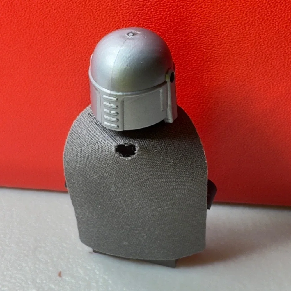 LEGO Star Wars The Mandalorian Minifigure Din Djarin Beskar Armor Cape SW1135